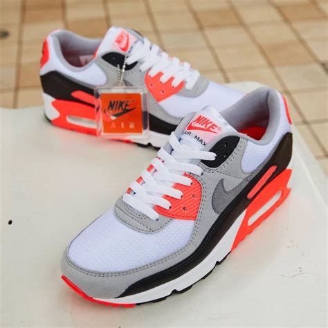 Skip to main content. . Nike shoes air max